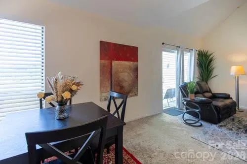 1050 21st Avenue Avenue NW #90 Hickory, NC 28604