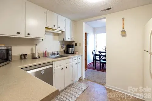 1050 21st Avenue Avenue NW #90 Hickory, NC 28604