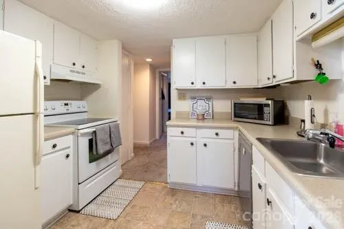 1050 21st Avenue Avenue NW #90 Hickory, NC 28604