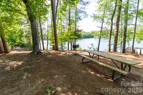 1050 21st Avenue Avenue NW #90 Hickory, NC 28604
