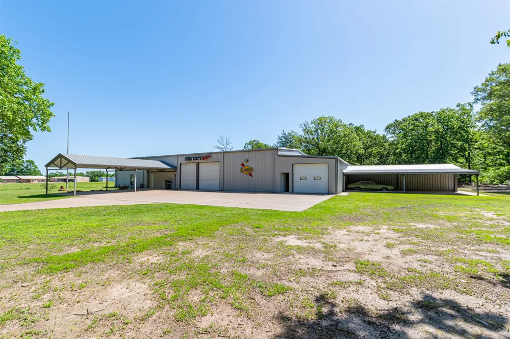 129 Rs County Road 2222 Emory, TX 75440