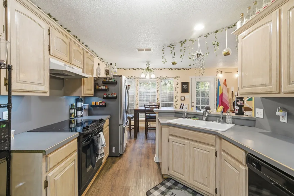 1723 Sully Court Stephenville, TX 76401