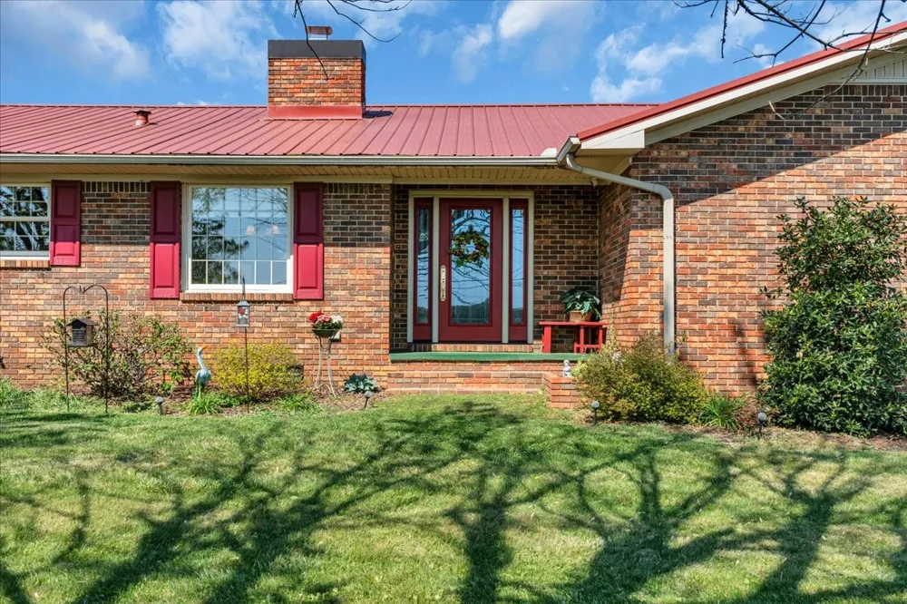 1435 Hennessee Bridge Rd Rock Island, TN 38581