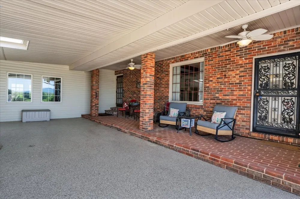 1435 Hennessee Bridge Rd Rock Island, TN 38581