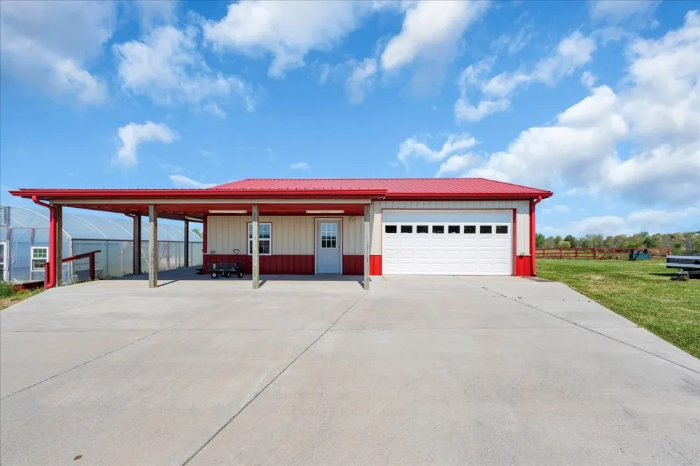 1435 Hennessee Bridge Rd Rock Island, TN 38581