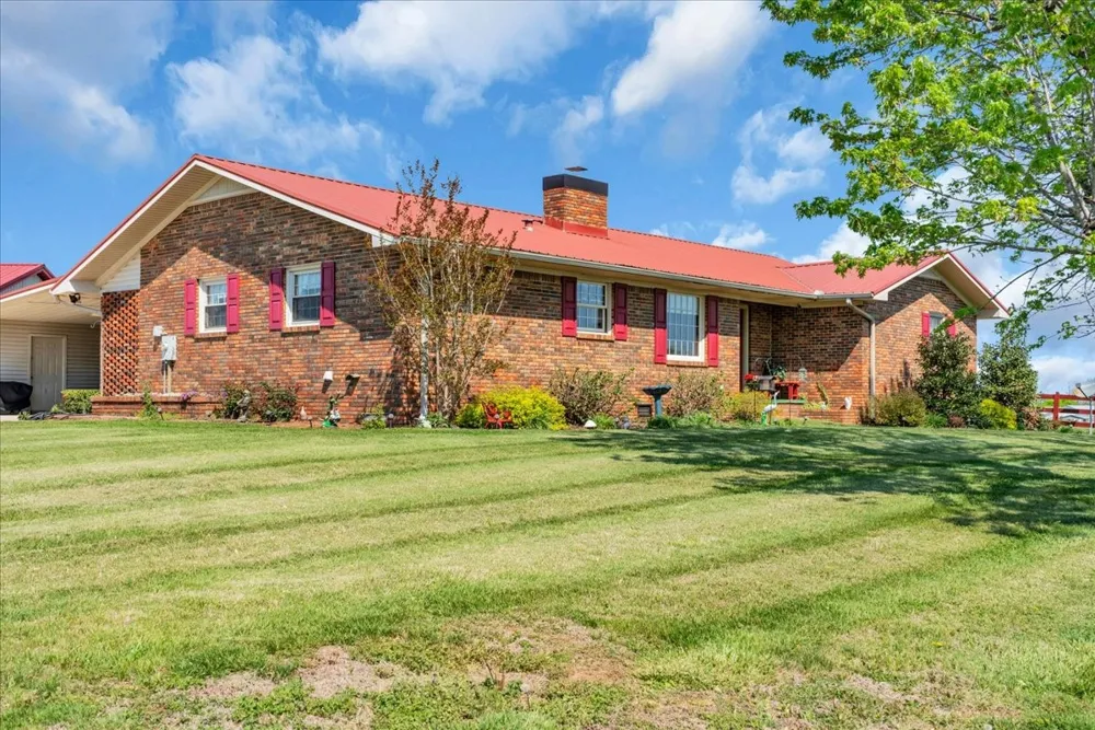 1435 Hennessee Bridge Rd Rock Island, TN 38581
