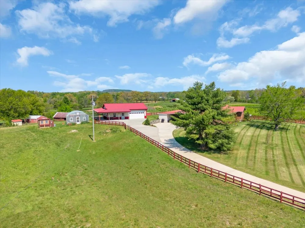 1435 Hennessee Bridge Rd Rock Island, TN 38581