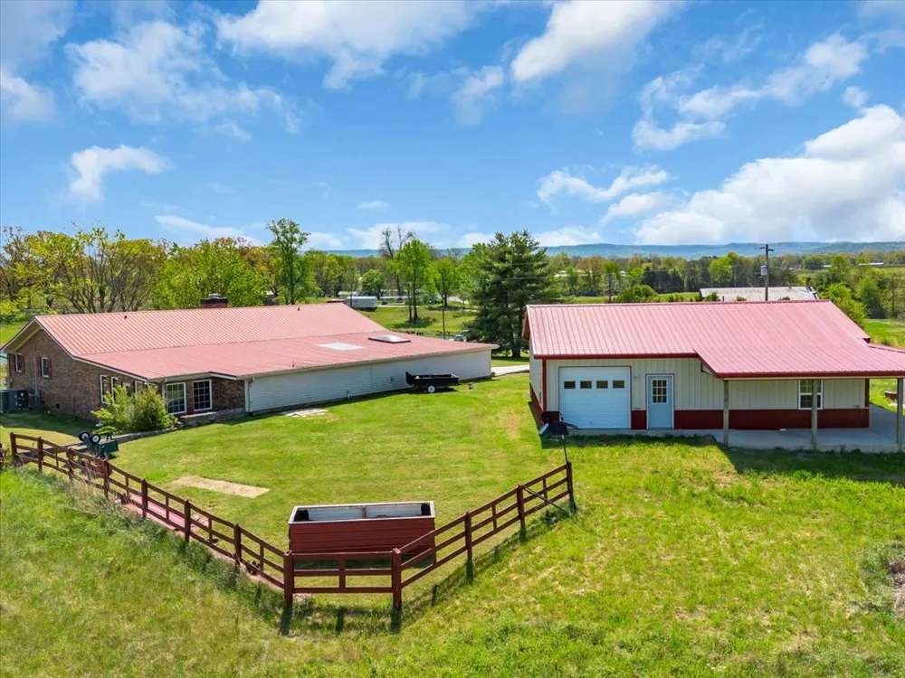 1435 Hennessee Bridge Rd Rock Island, TN 38581