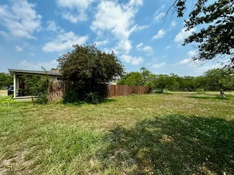 176 W D AVENUE Kingsville, TX 78363