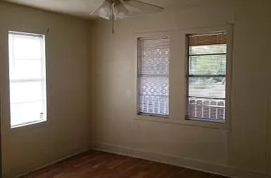 176 W D AVENUE Kingsville, TX 78363