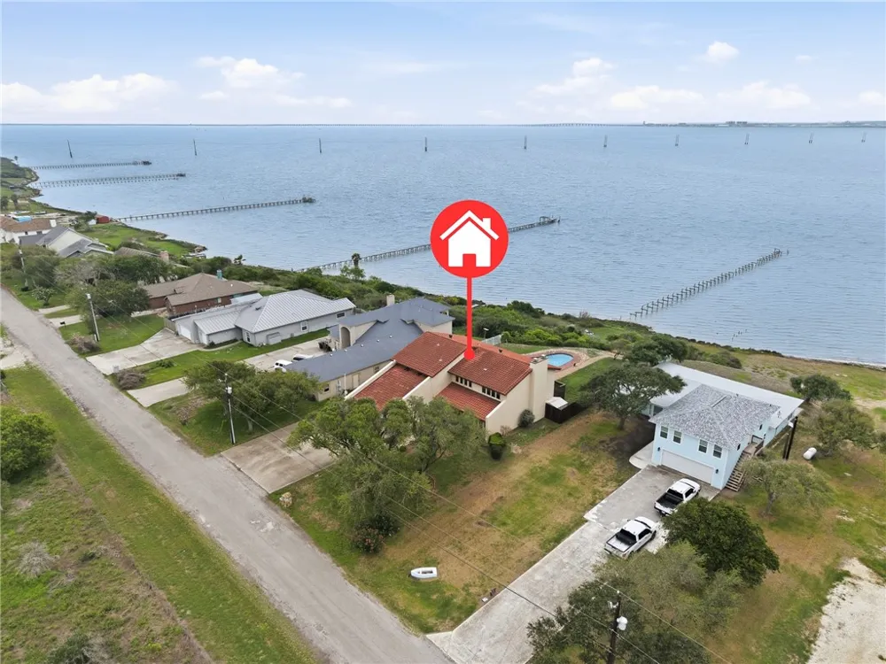 9255 County Road 2226 Taft, TX 78390