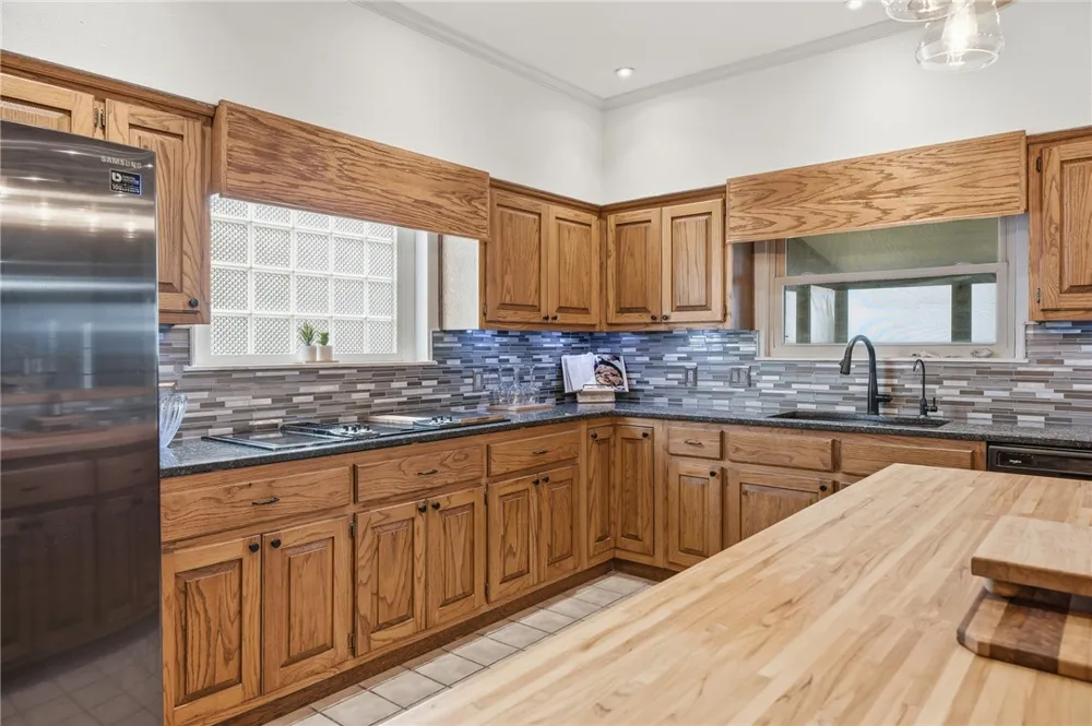 9255 County Road 2226 Taft, TX 78390