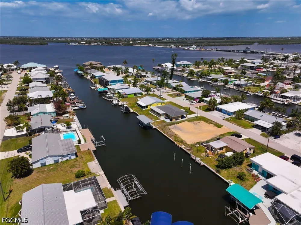 Bridgeview Street Matlacha, FL 33993