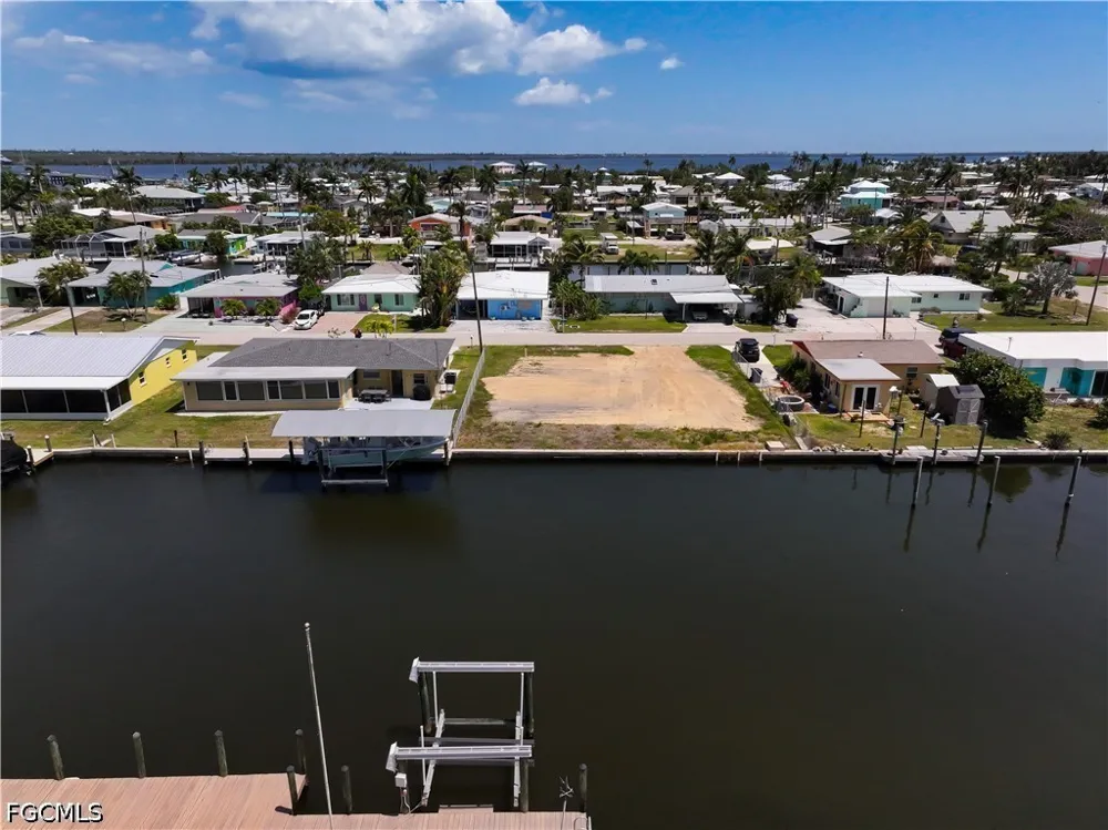 Bridgeview Street Matlacha, FL 33993