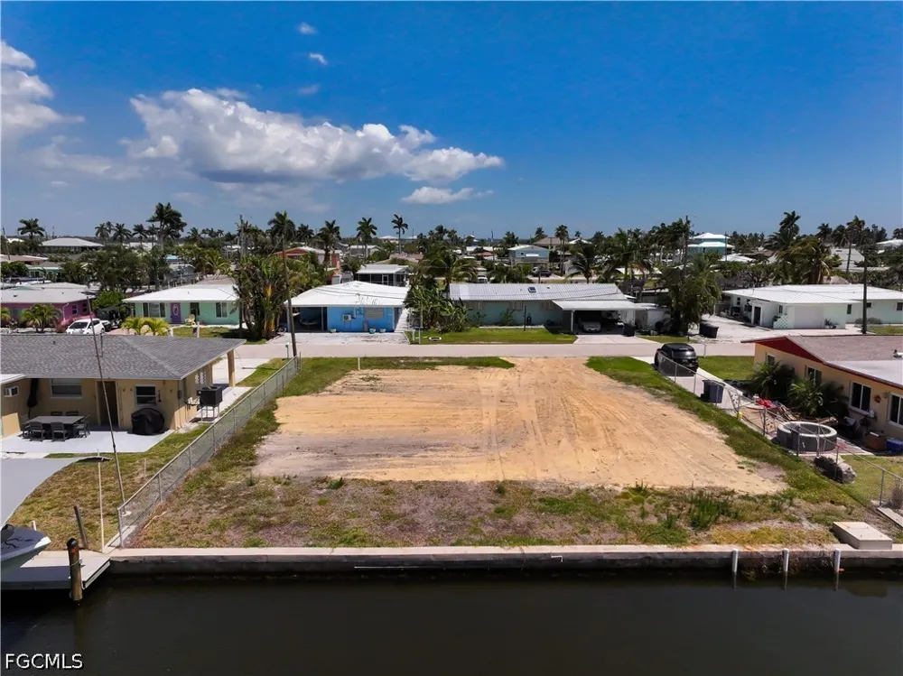 Bridgeview Street Matlacha, FL 33993