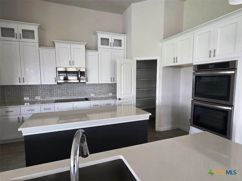 7616 Aluminum Drive Killeen, TX 76542