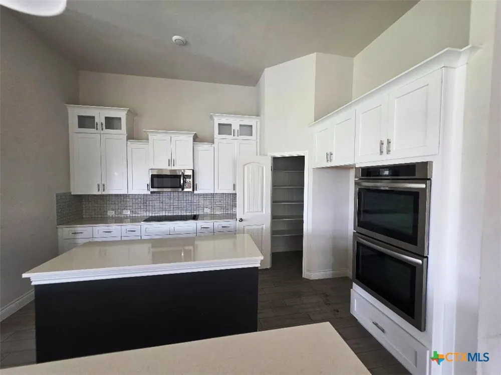 7616 Aluminum Drive Killeen, TX 76542