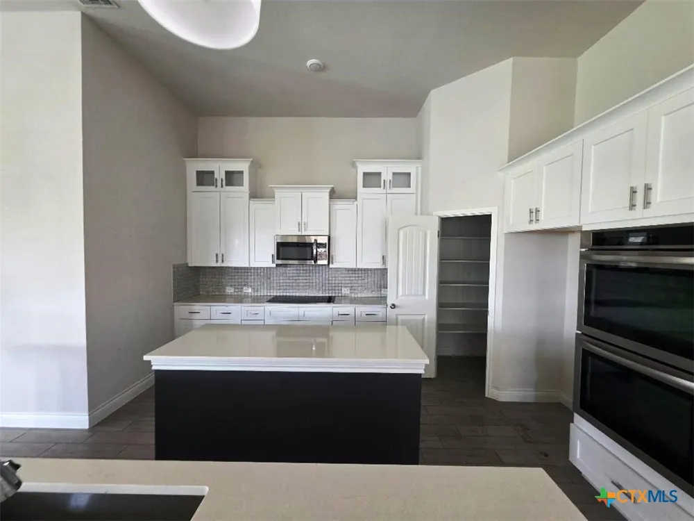 7616 Aluminum Drive Killeen, TX 76542