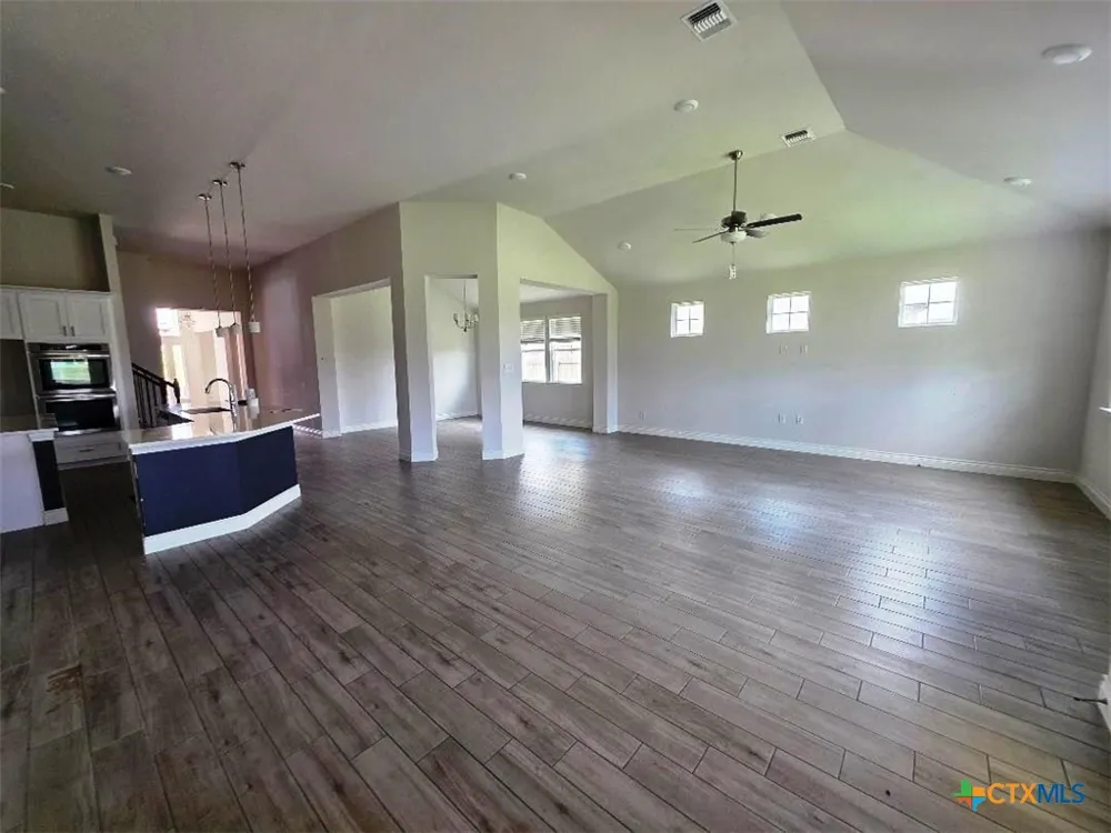 7616 Aluminum Drive Killeen, TX 76542