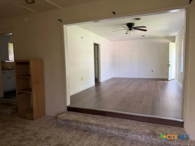 1102 N Houston Cameron, TX 76520