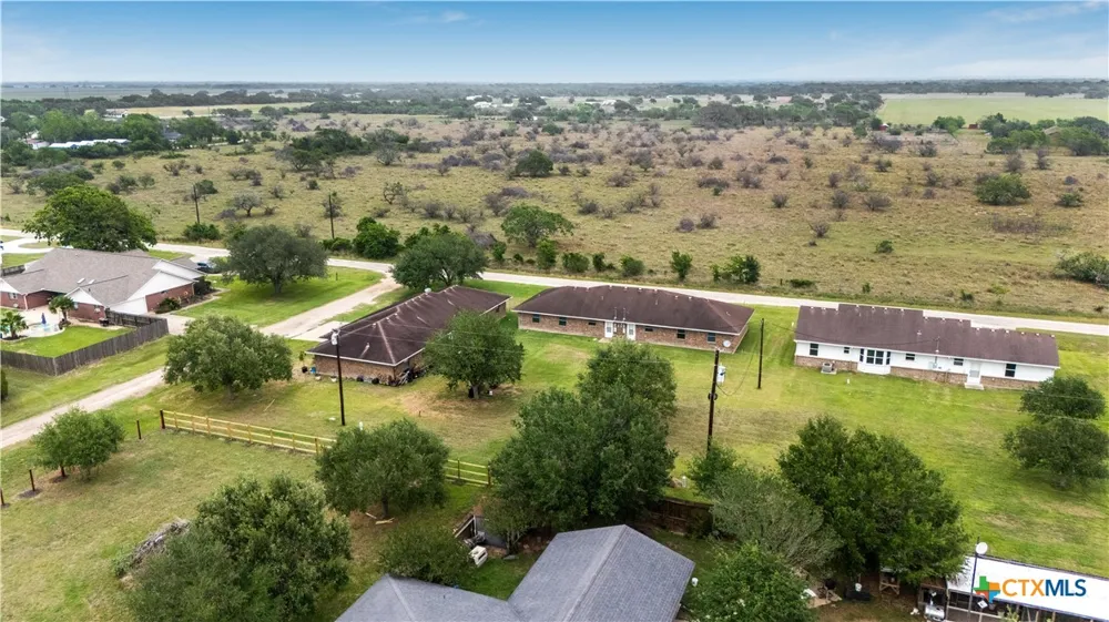 374 Navidad Vanderbilt, TX 77991