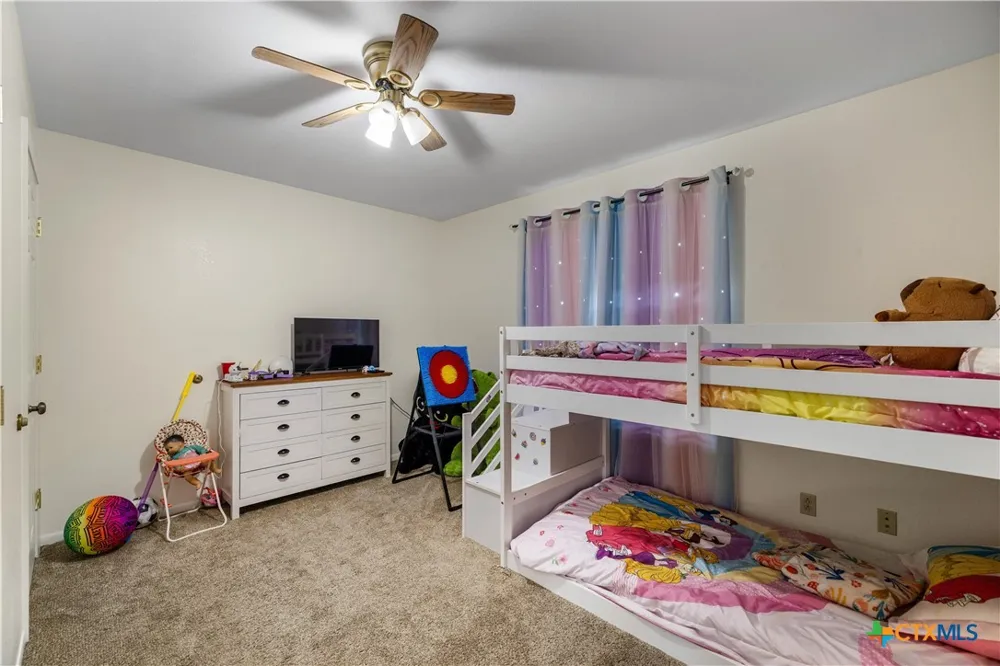 374 Navidad Vanderbilt, TX 77991