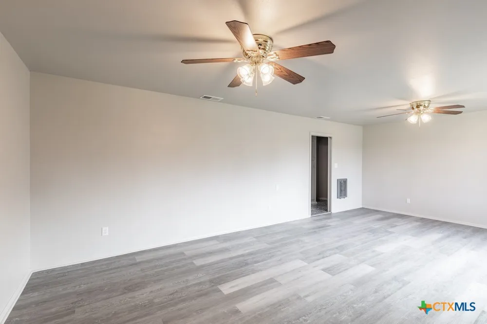 3534 US Highway 90a Gonzales, TX 78629