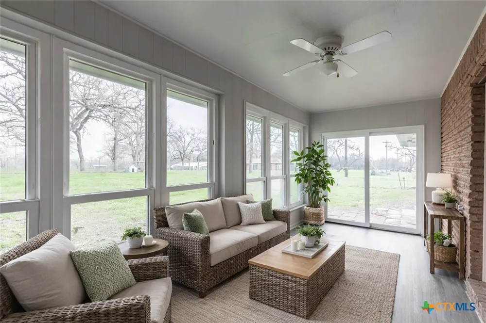 3534 US Highway 90a Gonzales, TX 78629