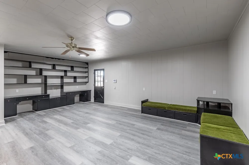 3534 US Highway 90a Gonzales, TX 78629