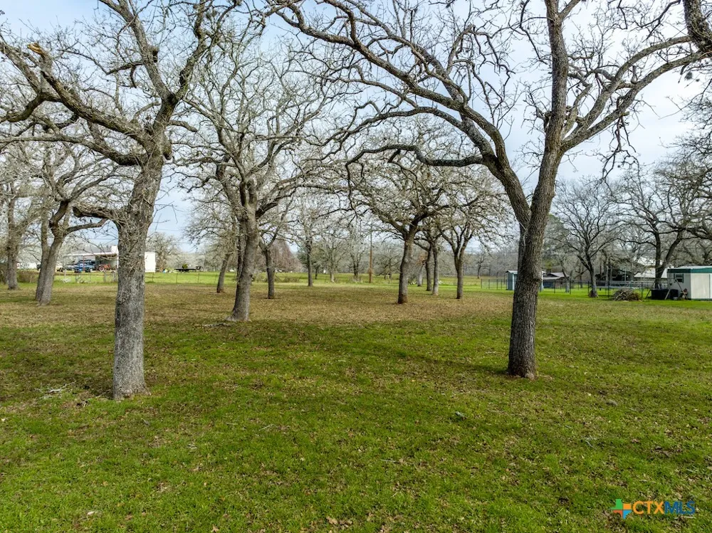 3534 US Highway 90a Gonzales, TX 78629