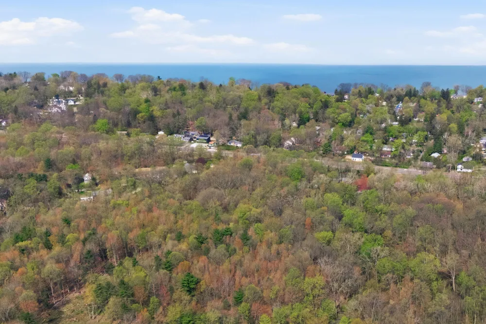 15161 Hillside Lakeside, MI 49116