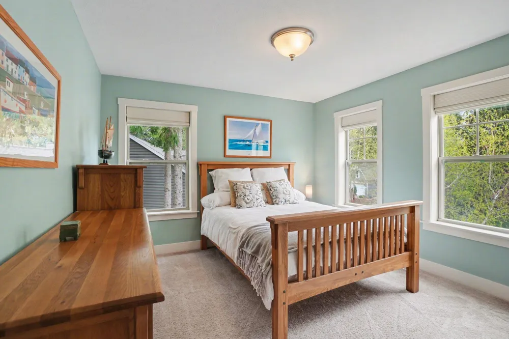 6560 Sanctuary Trail Saugatuck, MI 49453