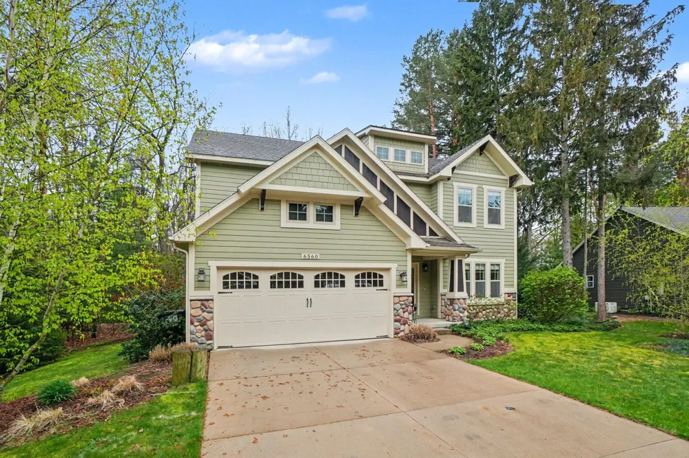 6560 Sanctuary Trail Saugatuck, MI 49453