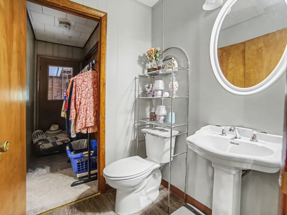 24 E Polk Road Hart, MI 49420