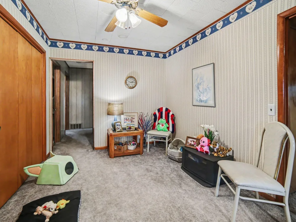24 E Polk Road Hart, MI 49420
