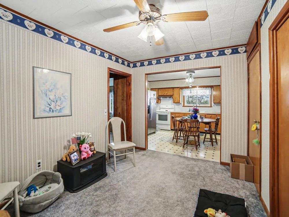24 E Polk Road Hart, MI 49420