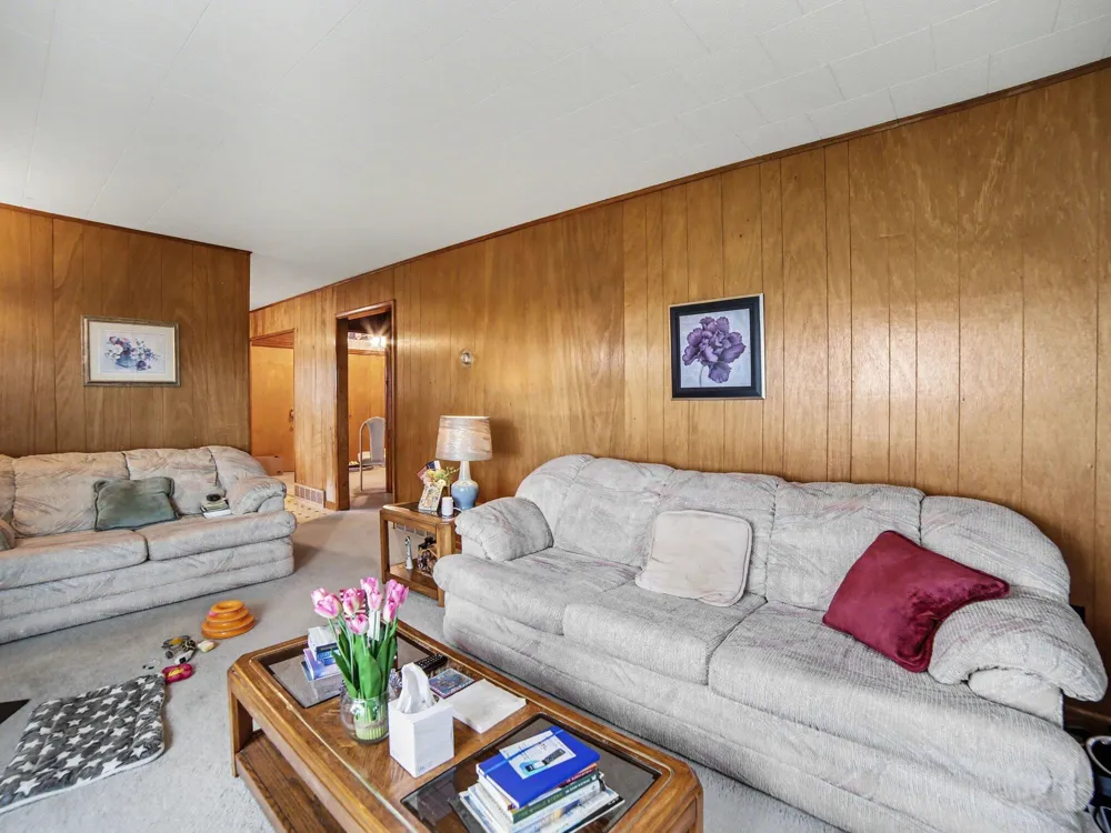 24 E Polk Road Hart, MI 49420