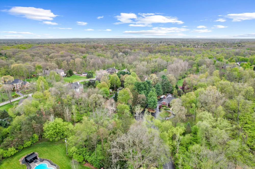 8628 May Apple Court Canton, MI 48187