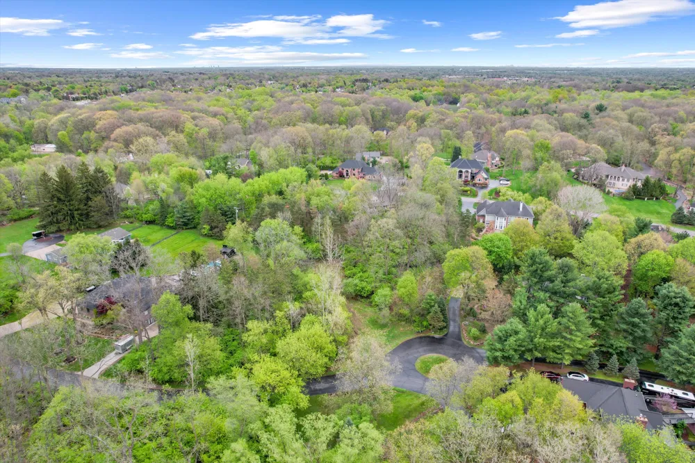 8628 May Apple Court Canton, MI 48187