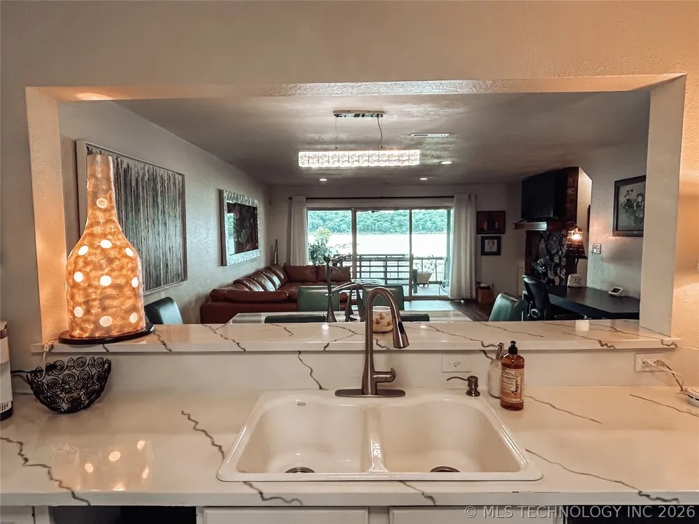 7020 Lakeshore Drive #20 Eufaula, OK 74432
