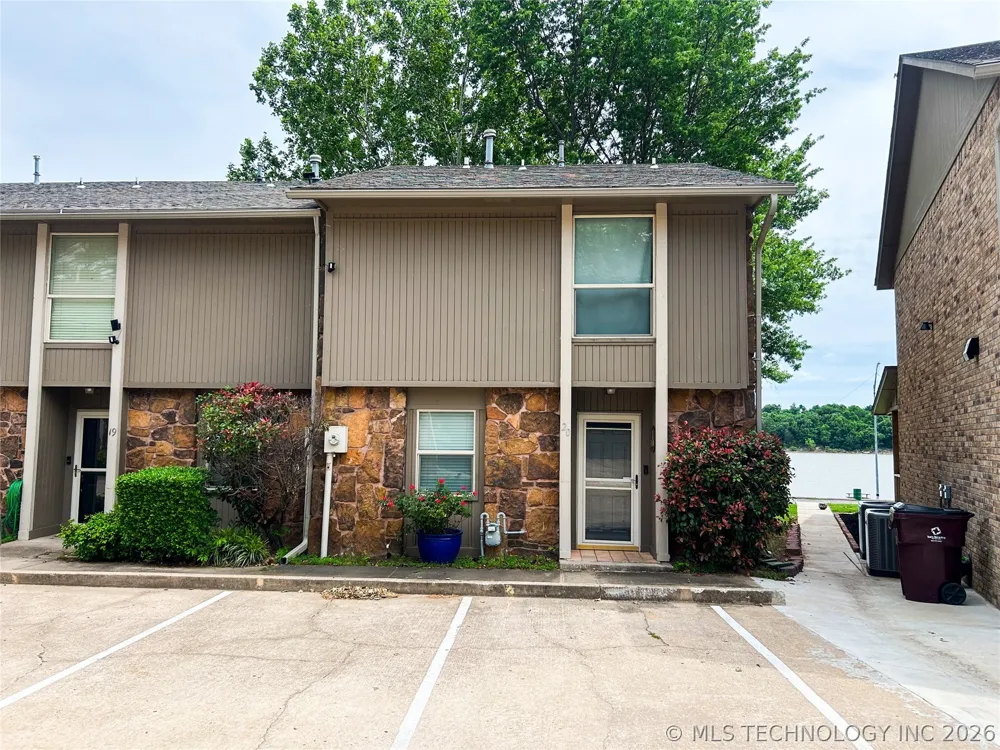 7020 Lakeshore Drive #20 Eufaula, OK 74432