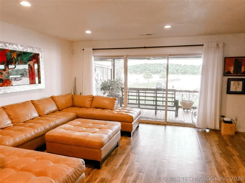 7020 Lakeshore Drive #20 Eufaula, OK 74432