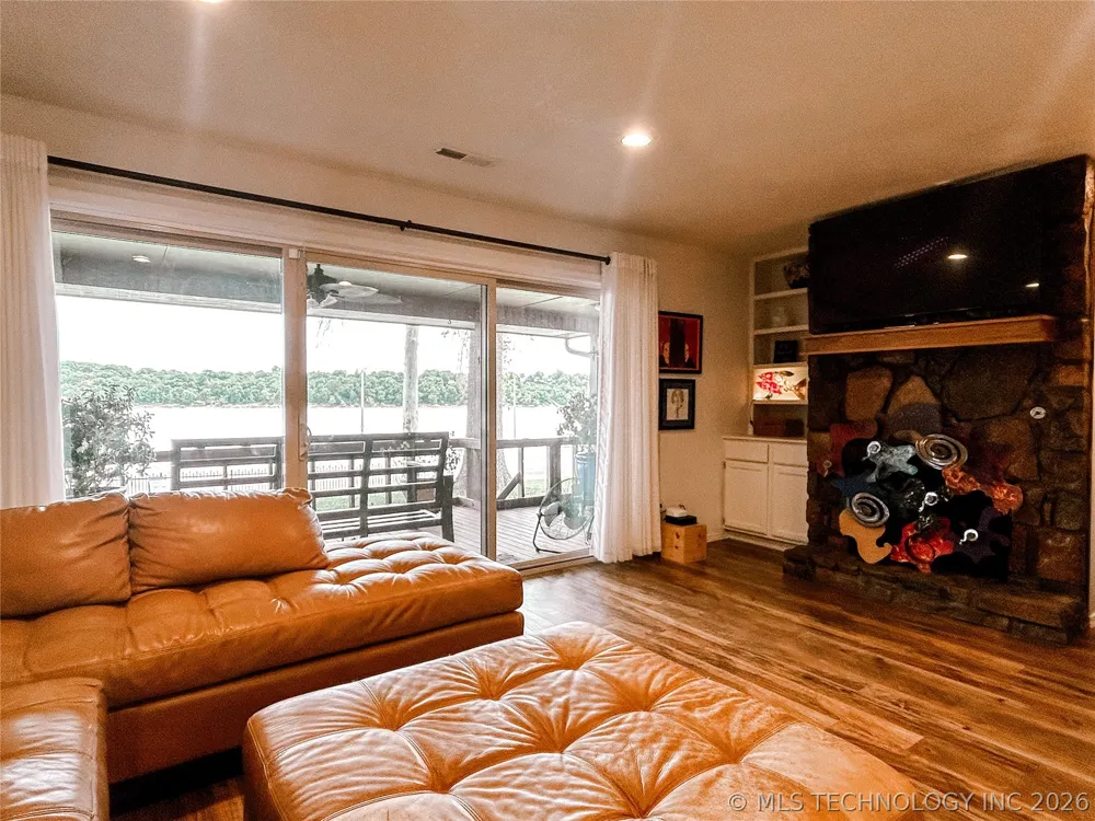 7020 Lakeshore Drive #20 Eufaula, OK 74432