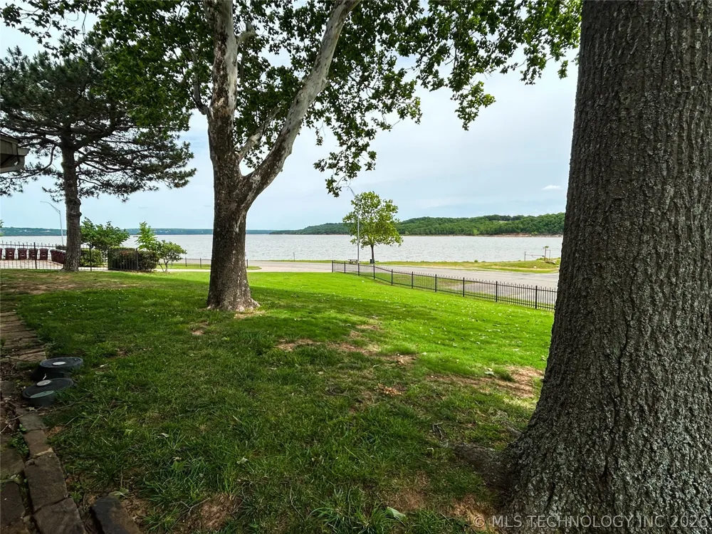 7020 Lakeshore Drive #20 Eufaula, OK 74432