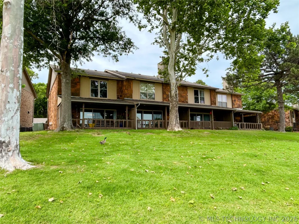 7020 Lakeshore Drive #20 Eufaula, OK 74432