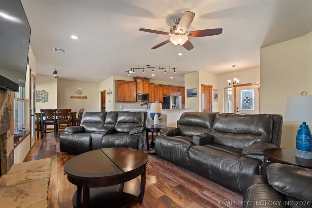 13572 Kaney Kingston, OK 73439