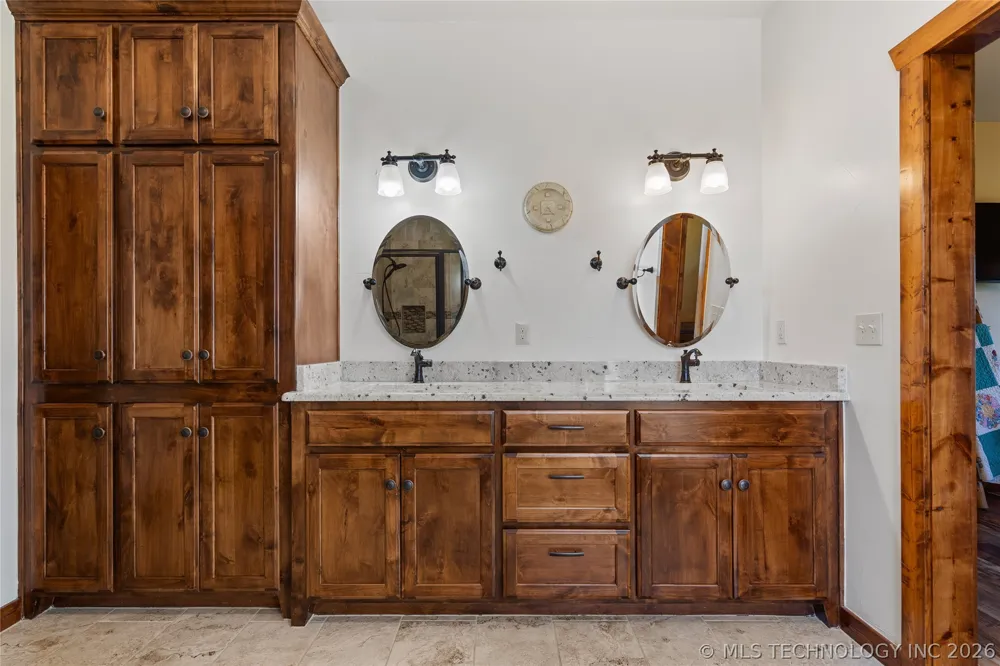 13572 Kaney Kingston, OK 73439
