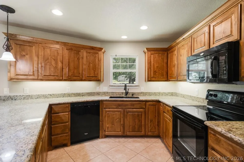 14241 Stepp Kingston, OK 73439