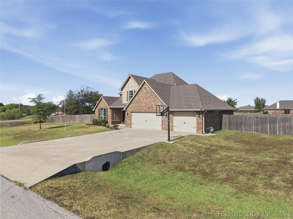 4011 E 127th Street Skiatook, OK 74070