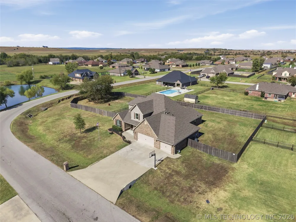 4011 E 127th Street Skiatook, OK 74070